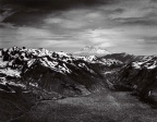 群山臂挽  Mounts  