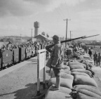 乘车西进-1,河北张家口 Aboard the westbound train, Zhangjiakou, Hebei (10607 visits)
乘车西进-1,河北张家口,1945年
Aboard the westbound train, Zhangjiakou, Hebei, 1945
... 乘车西进-1,河北张家口 Aboard the westbound train, Zhangjiakou, Hebei